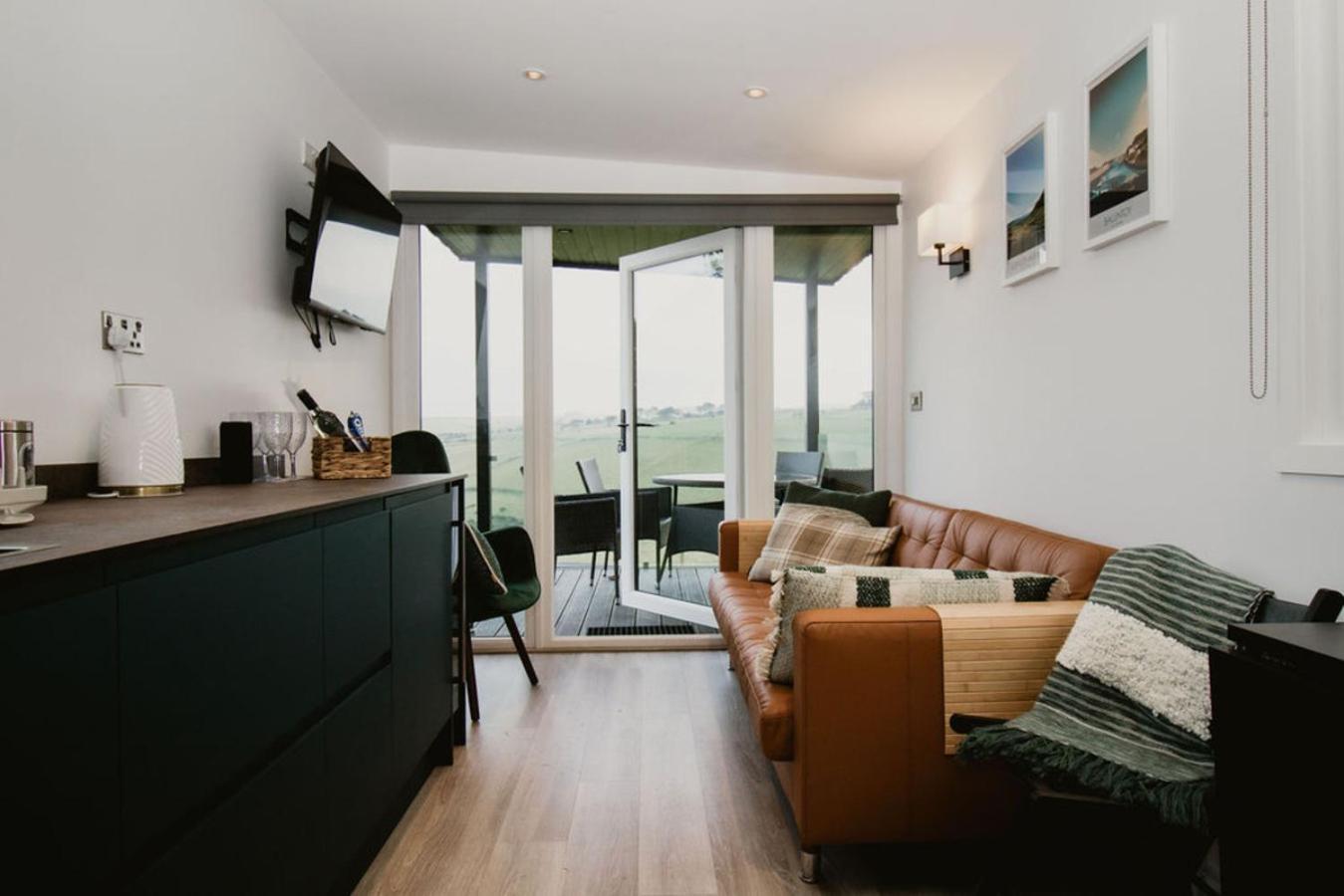 Luxury 2 Bedroom Glamping Pod With Hot Tub At Aganmore Farm Glamping - Pod 2 Ballycastle Exterior photo